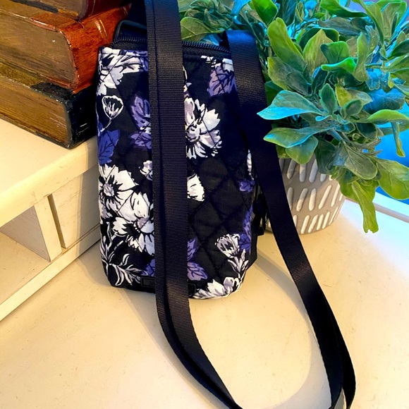 Vera Bradley Handbags - NWT VERA BRADLEY CELLPHONE CROSSBODY BAG